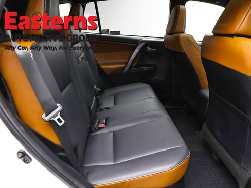 Used 2018 Toyota RAV4 SE AWD/4WD image 24