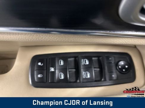 Used 2020 Jeep Grand Cherokee Limited w/ Luxury Group II image 18
