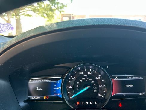 Used 2016 Ford Explorer XLT w/ Equipment Group 202A FWD image 16