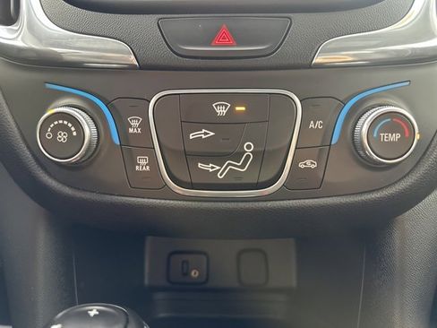 Used 2018 Chevrolet Equinox LT image 26