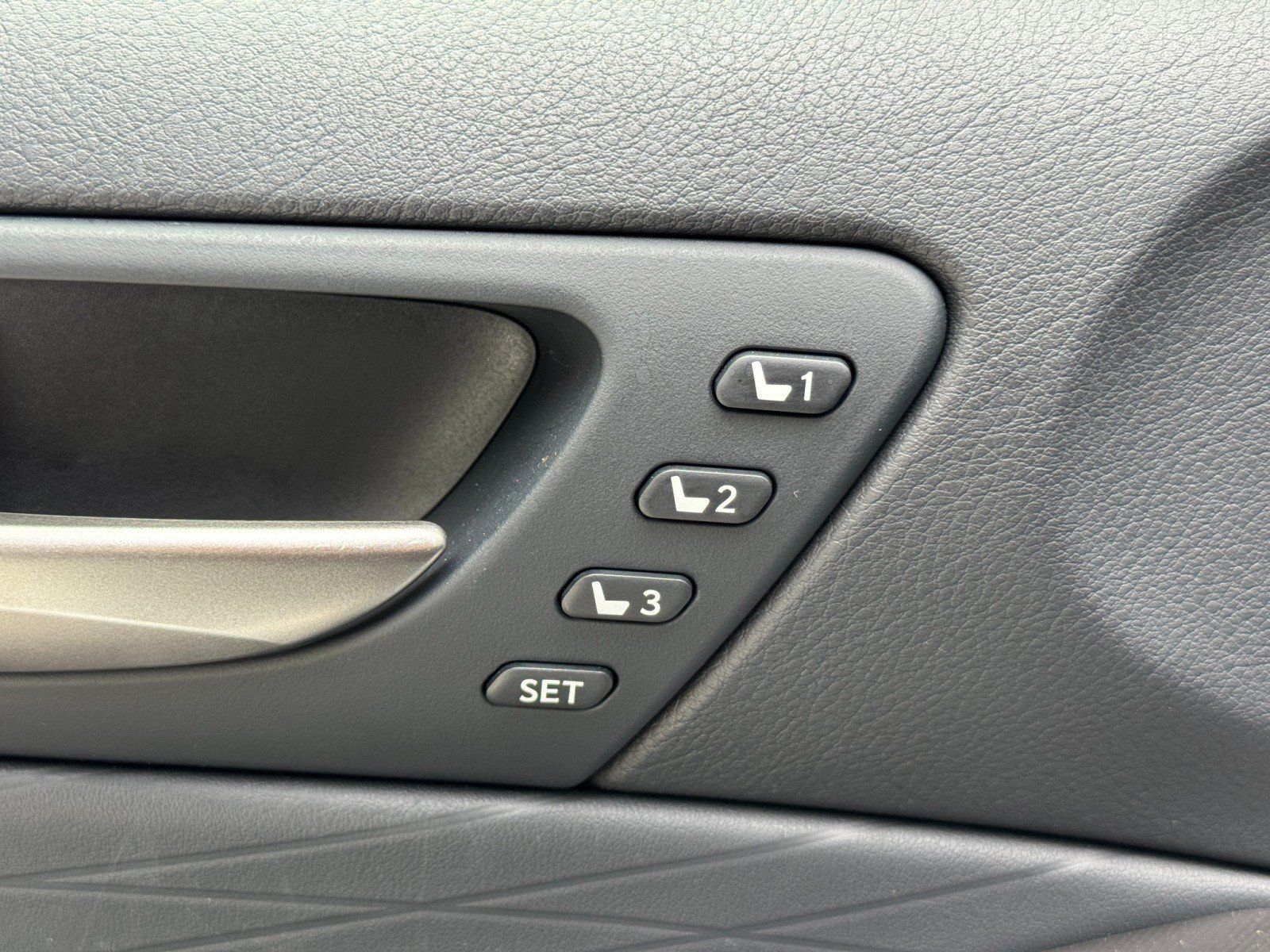 Used 2024 Lexus IS 350 F Sport w/ Navigation Package RWD image 18