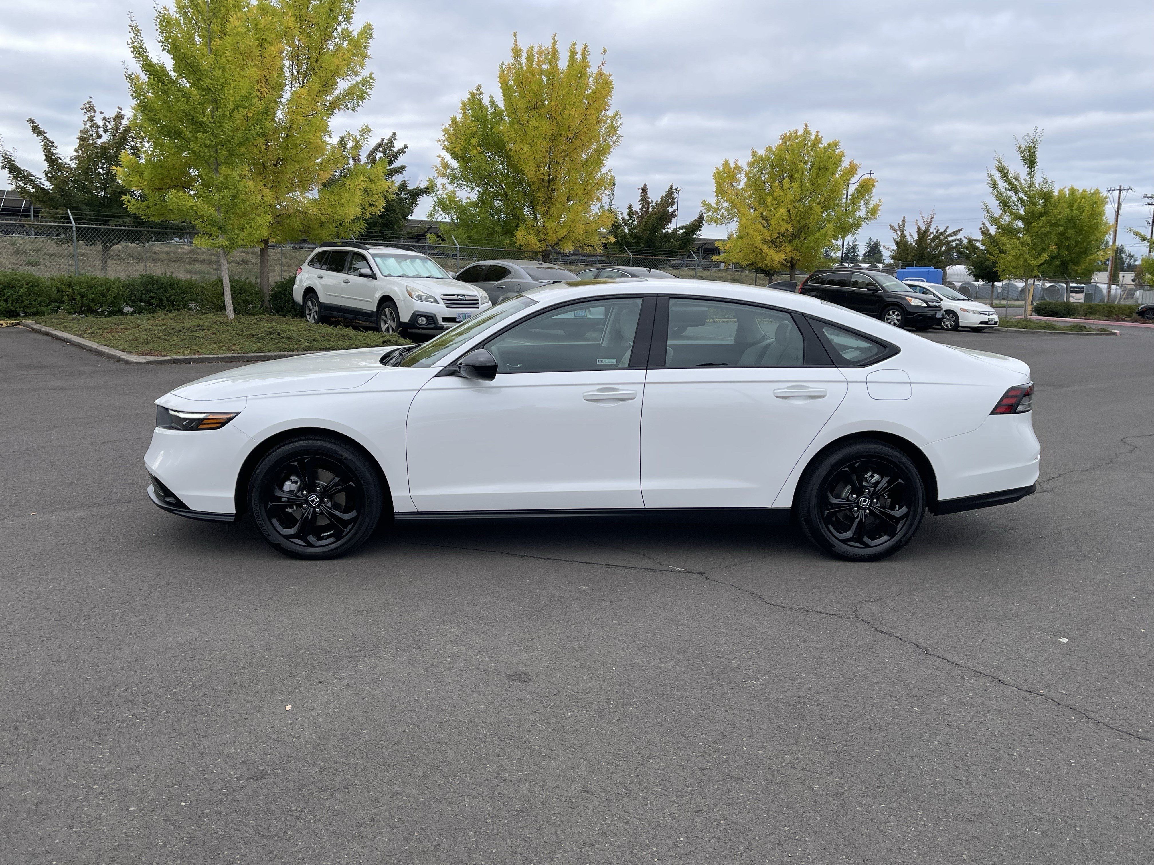 Used 2025 Honda Accord SE image 2