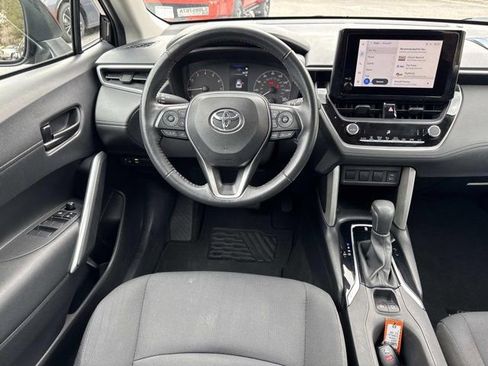 Used 2023 Toyota Corolla Cross LE image 22