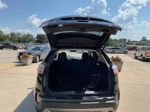 Used 2019 Ford Edge SEL w/ Equipment Group 201A AWD/4WD image 12