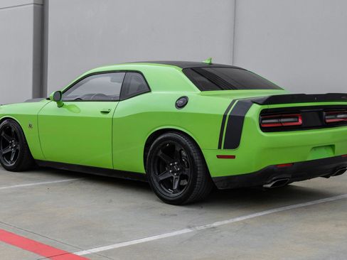 Used 2015 Dodge Challenger R/T Scat Pack w/ Scat Pack Appearance Package image 6