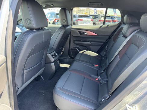 Used 2025 Chevrolet Equinox EV RS image 32