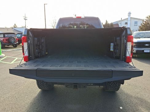 Certified 2018 Ford F250 Platinum w/ Platinum Ultimate Package image 30