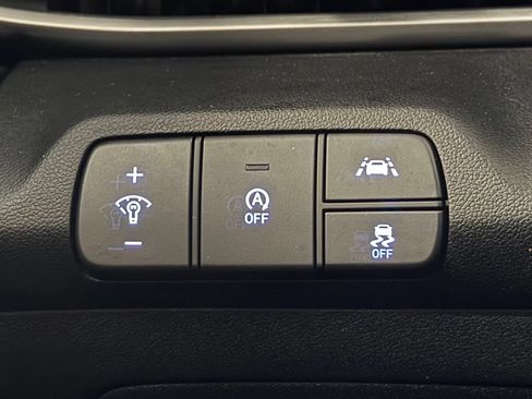 Certified 2023 Hyundai Elantra SE FWD image 14