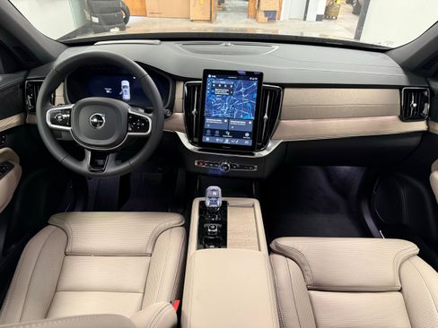 New 2026 Volvo XC90 B6 Ultra w/ Protection Package Premier image 24