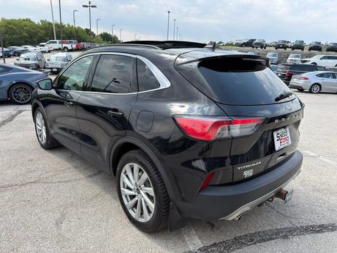 Used 2022 Ford Escape Titanium w/ Titanium Elite Package AWD/4WD image 5