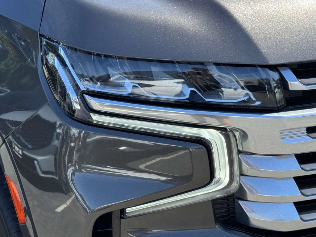 Used 2021 Chevrolet Tahoe High Country w/ Premium Package AWD/4WD image 7