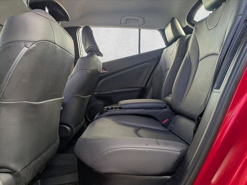 Used 2019 Toyota Prius Prime Premium image 18