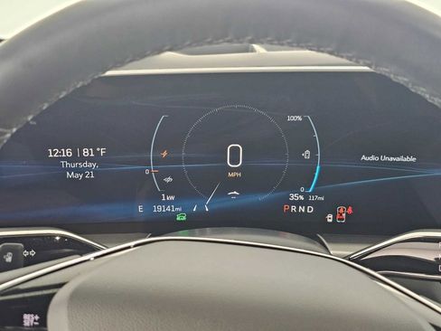 Used 2025 Cadillac Lyriq Luxury AWD/4WD image 24