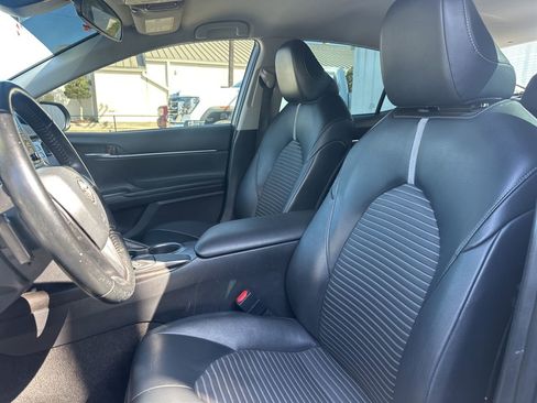Used 2021 Toyota Camry SE image 8