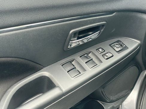 Used 2024 Mitsubishi Outlander Sport ES image 12