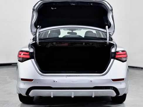 Used 2021 Nissan Sentra S image 40