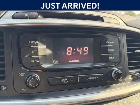 Used 2016 Kia Sorento EX FWD image 19