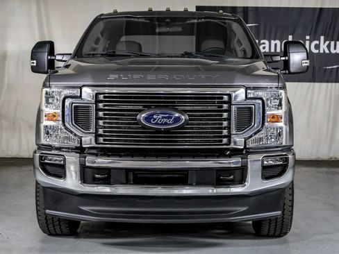 Used 2022 Ford F250 XLT w/ XLT Value Package AWD/4WD image 3