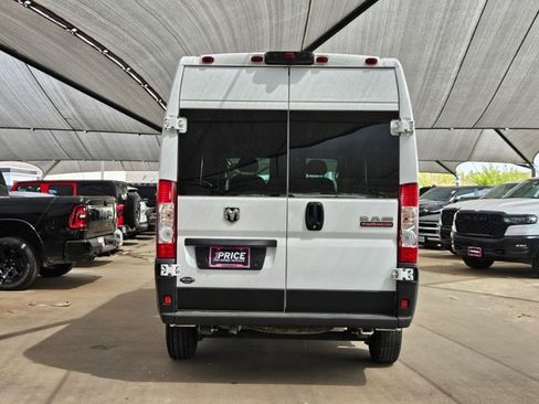 Used 2022 RAM ProMaster 2500 FWD image 8