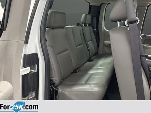 Used 2010 Chevrolet Silverado 2500 W/T image 23