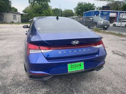 Used 2021 Hyundai Elantra SEL w/ Convenience Package FWD image 7