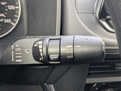 Used 2024 Nissan Rogue S image 30