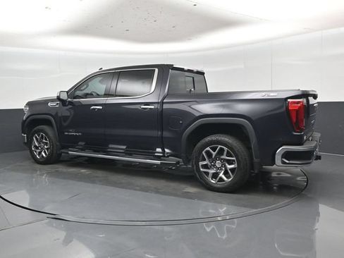 Used 2022 GMC Sierra 1500 SLT AWD/4WD image 31