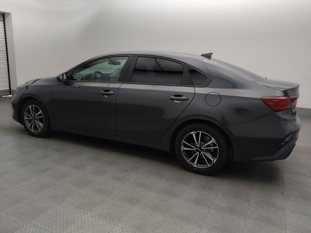 Used 2022 Kia Forte LXS FWD image 3