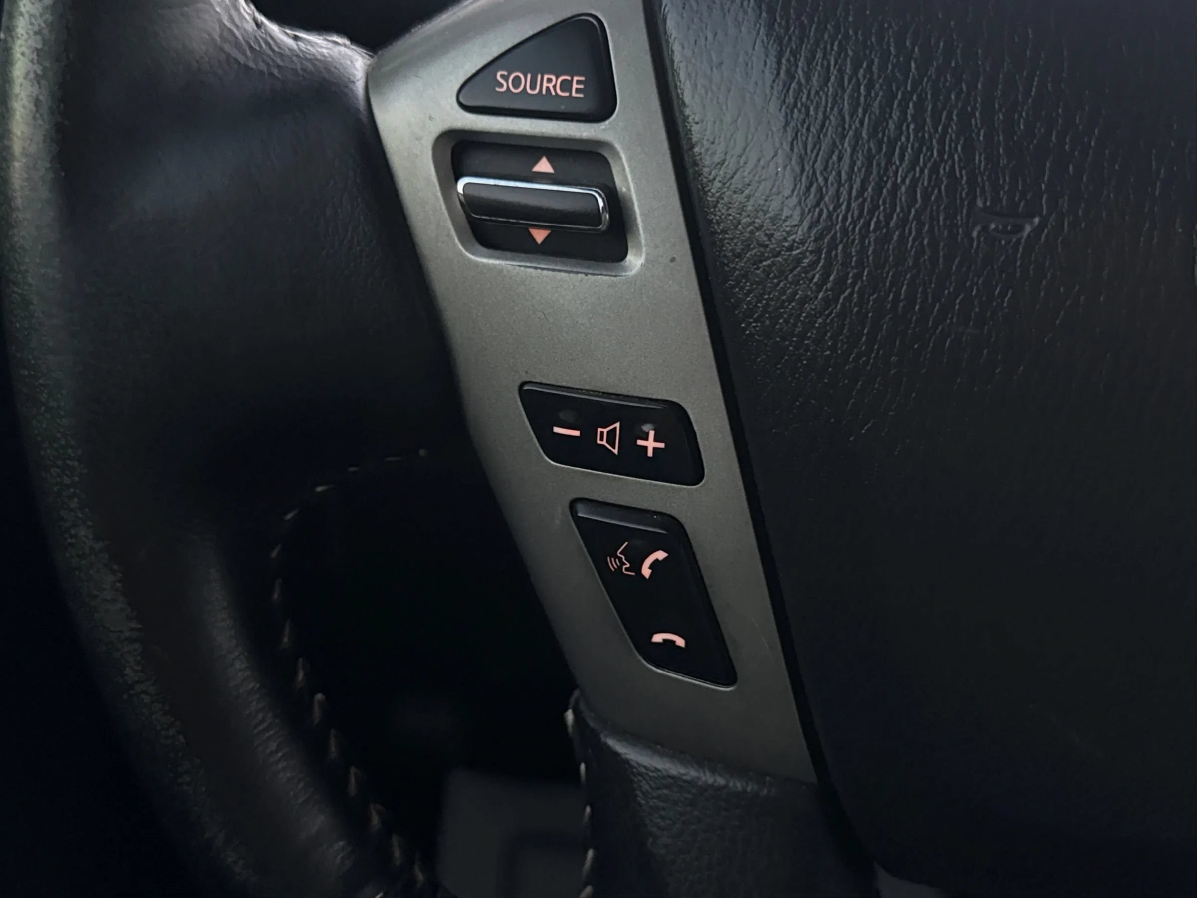 Used 2013 Nissan Titan PRO-4X AWD/4WD image 29