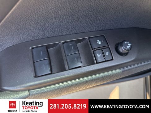 Used 2024 Toyota Camry SE FWD image 11