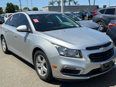 Used 2016 Chevrolet Cruze LT image 3