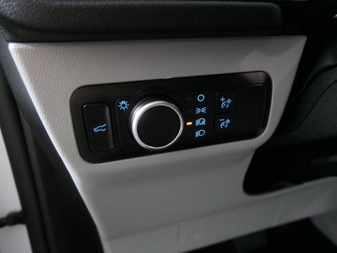 Used 2026 Ford Escape Active w/ Cold Weather Package AWD/4WD image 18