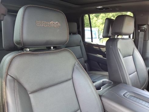 Certified 2024 Chevrolet Suburban High Country w/ Advanced Technology Package AWD/4WD image 18