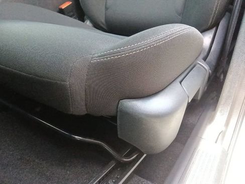 Used 2024 Nissan Rogue S AWD/4WD image 16