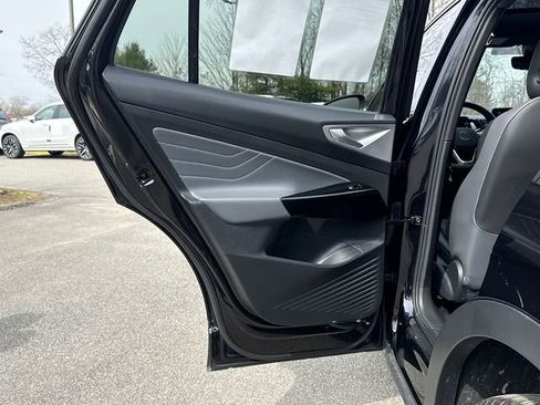 Certified 2023 Volkswagen ID.4 Pro S Plus image 23