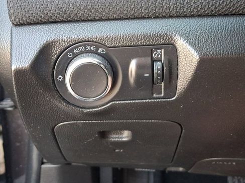 Used 2015 Chevrolet Cruze LT FWD image 27