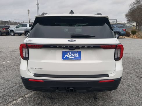 New 2026 Ford Explorer Active RWD image 4