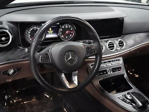 Used 2018 Mercedes-Benz E 300 w/ Premium 2 Package (Q02) image 11