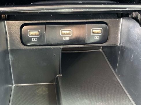 Used 2022 Kia Sorento S image 10