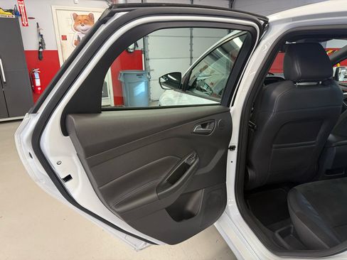 Used 2017 Ford Focus RS image 35