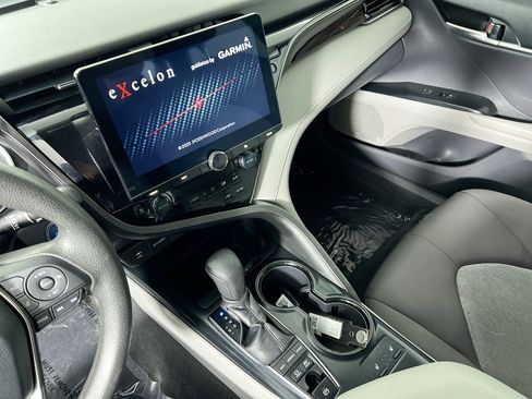 Used 2019 Toyota Camry LE image 23