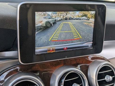 Used 2018 Mercedes-Benz GLC 300 image 24