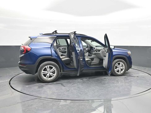 Used 2022 GMC Terrain SLE w/ Driver Convenience Package image 44