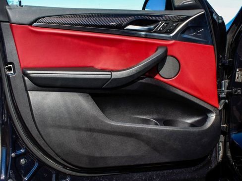 Used 2023 BMW X4 M40i w/ Premium Package image 8