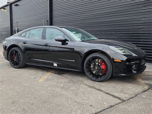 New 2026 Porsche Panamera GTS image 9