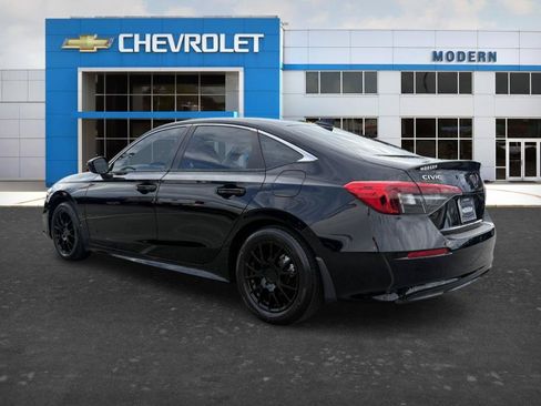 Used 2023 Honda Civic LX image 3