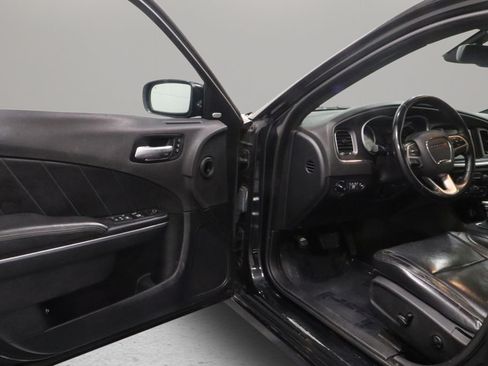 Used 2016 Dodge Charger SXT w/ AWD Plus Group image 8
