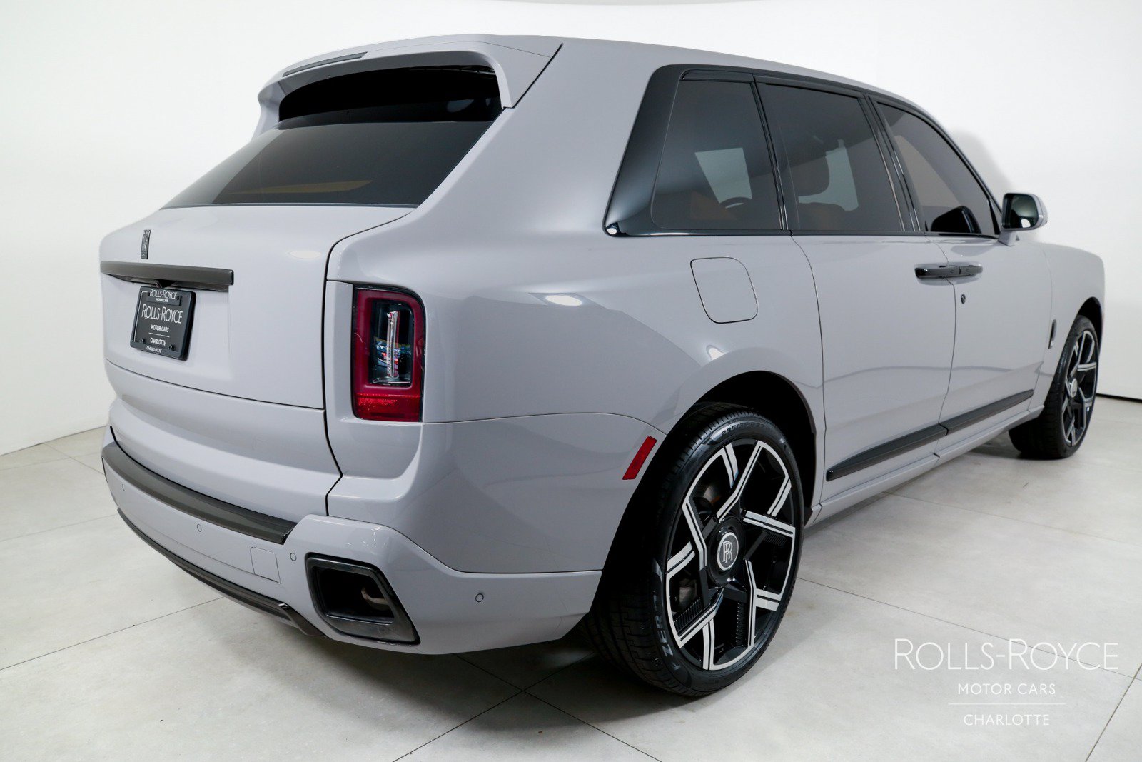 Used 2026 Rolls-Royce Cullinan Black Badge AWD/4WD image 2