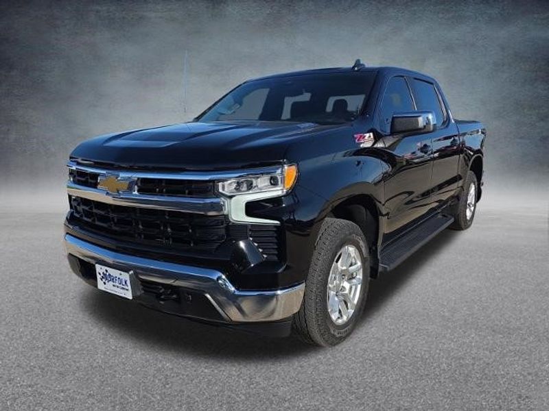 Certified 2023 Chevrolet Silverado 1500 LT w/ Z71 Off-Road Package image 1