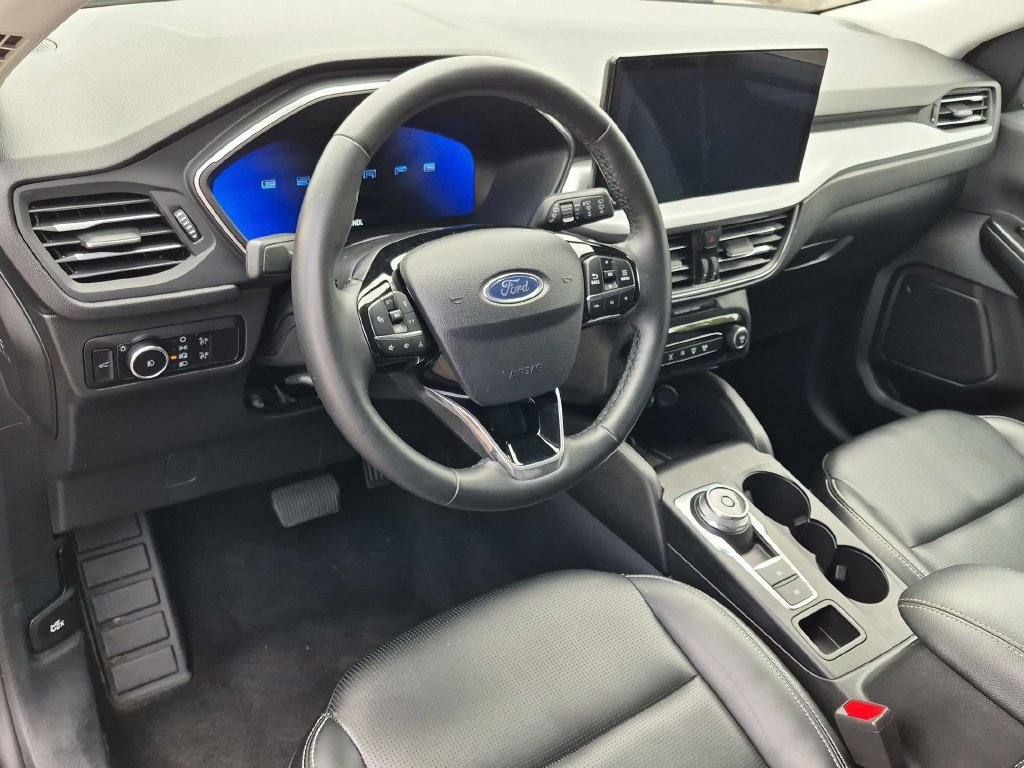 Used 2025 Ford Escape Platinum AWD/4WD image 12